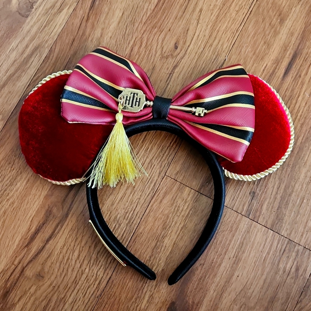 Disney Memorabilia Minnie Ears Loungefly Tower of Terror Red Velvet
